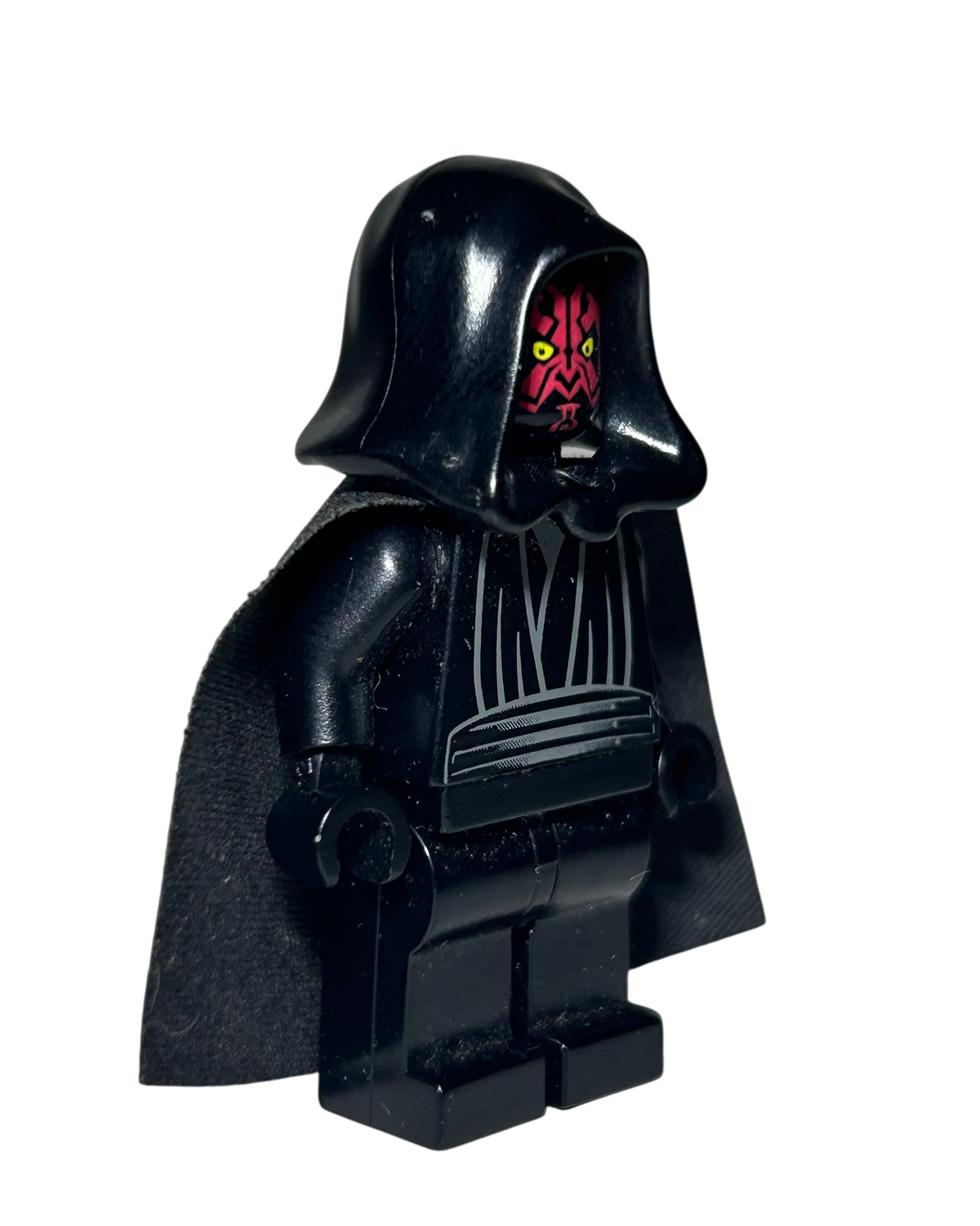 Darth Maul mit Kapuze und Cape SW0003 LEGO Star Wars Minifigur Seitenansicht links Brick2D2