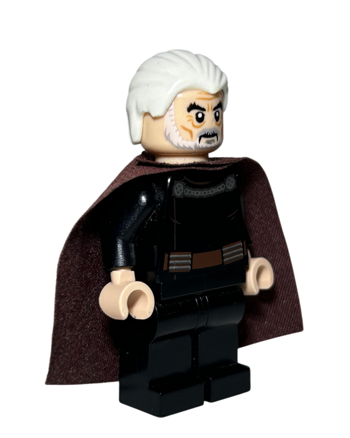 Count Dooku SW0472 LEGO Star Wars Minifigur Seitenansicht links brick2d2
