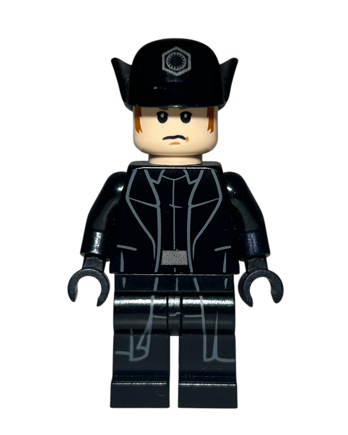General Hux mit Mütze SW0662 LEGO Star Wars Minifigur Vorderansicht brick2d2