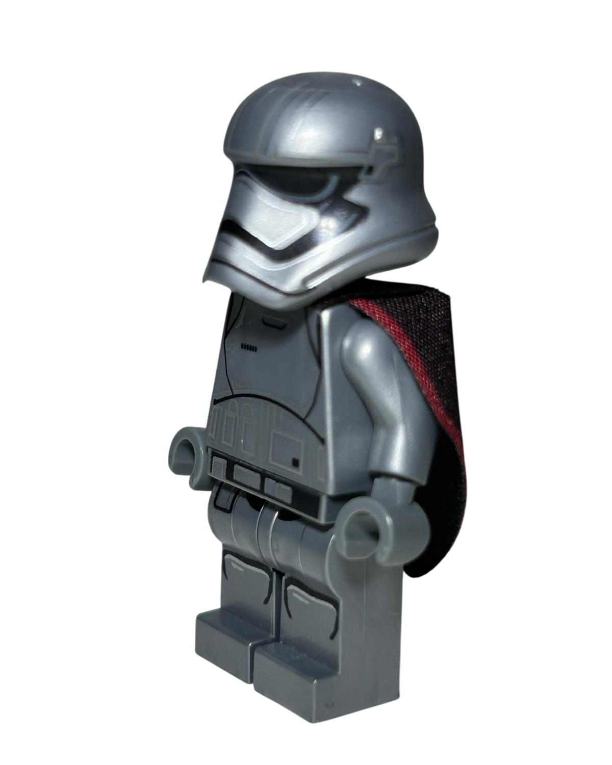 Captain Phasma SW0684 LEGO Star Wars Minifigur Seitenansicht rechts brick2d2