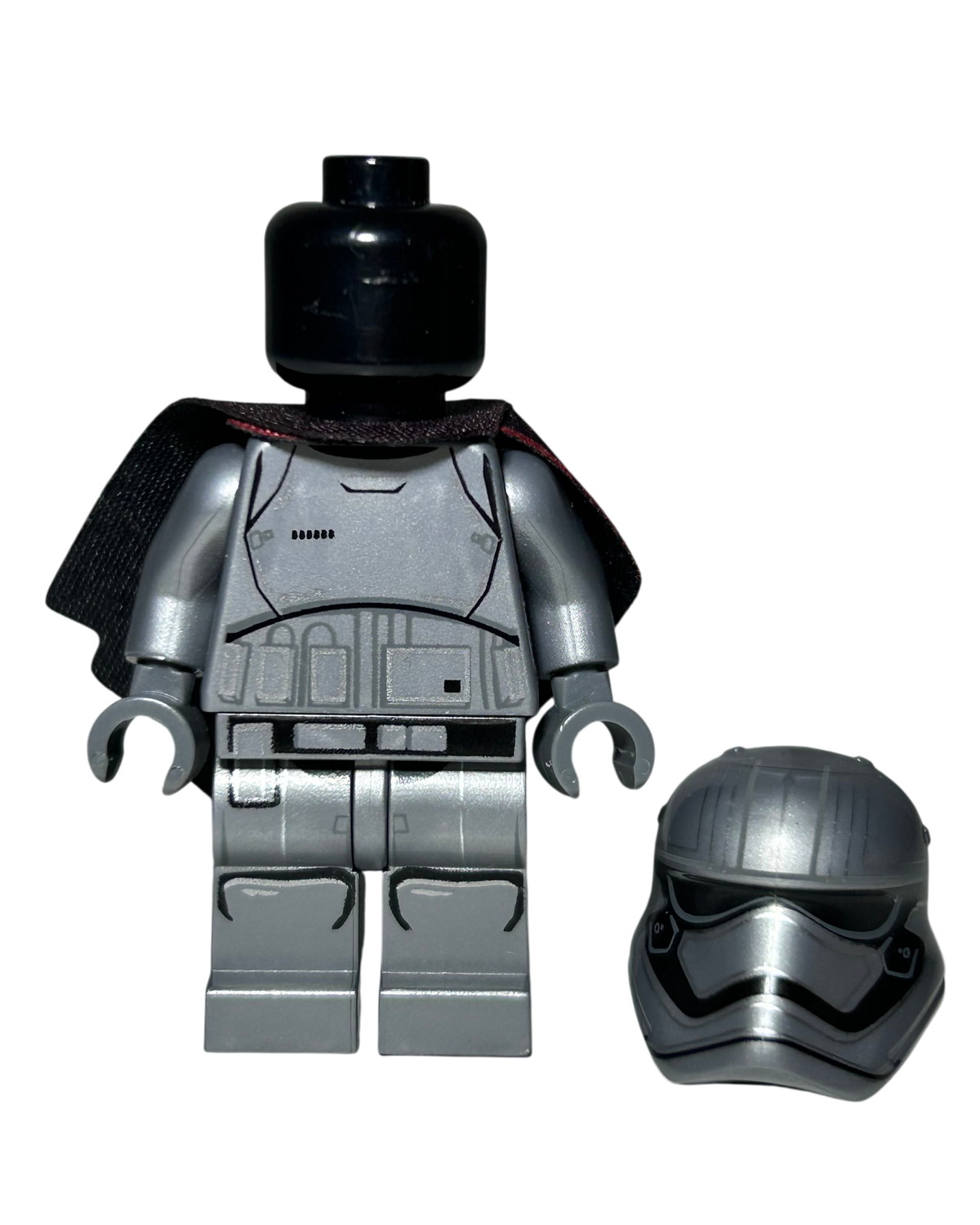 Captain Phasma SW0684 LEGO Star Wars Minifigur Detailansicht brick2d2