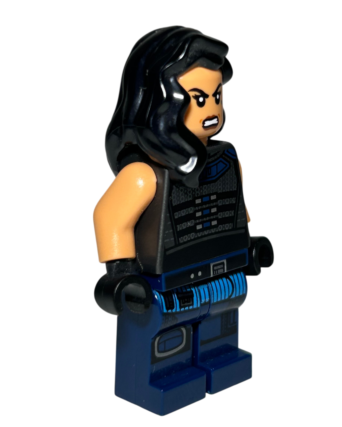 Cara Dune SW1058 LEGO Star Wars Minifigur Seitenansicht links brick2d2
