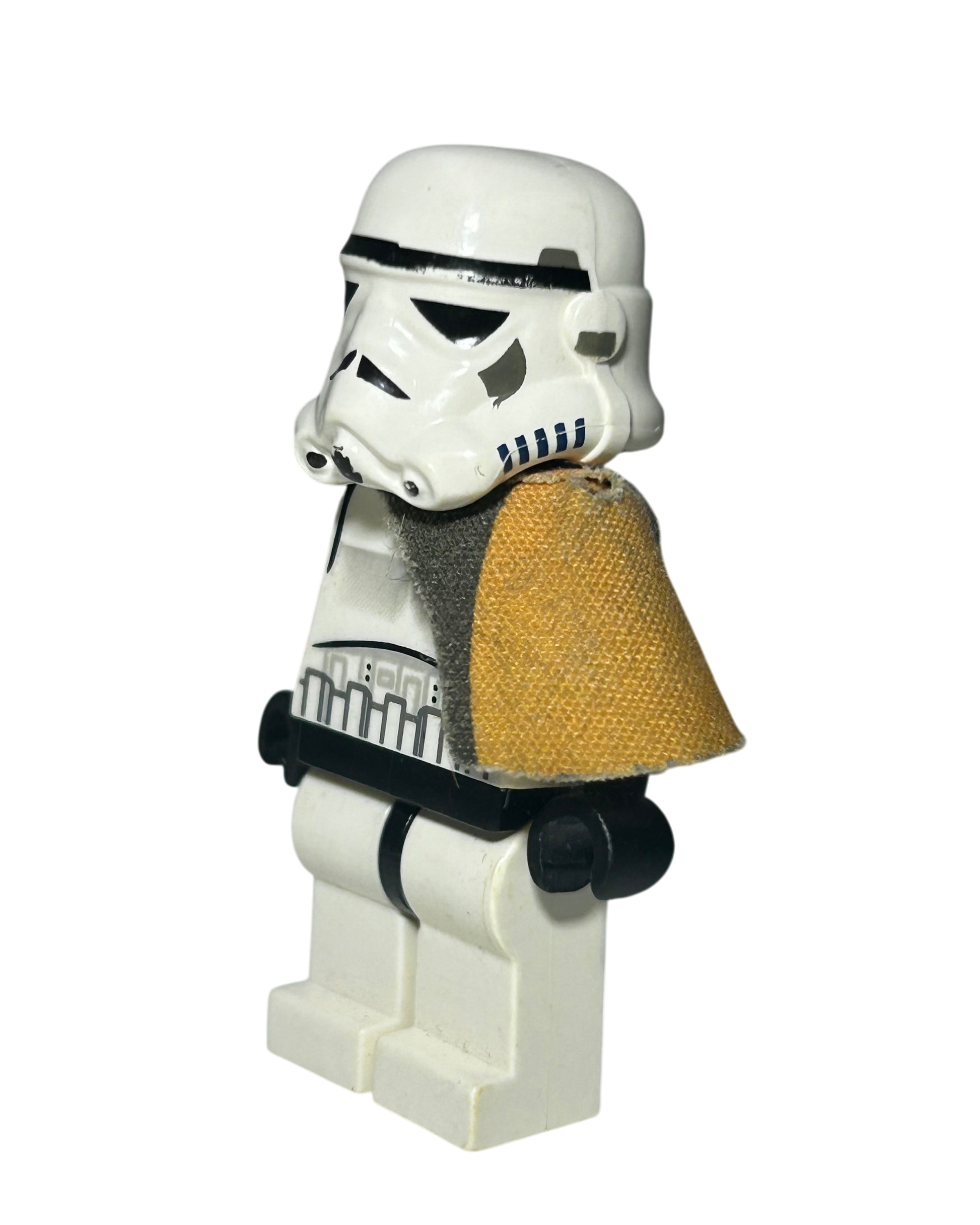Sandtrooper SW0109a LEGO Star Wars Minifigur oranges Pauldron Seitenansicht rechts brick2d2