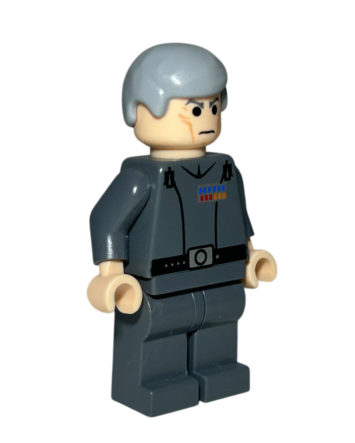 Grand Moff Wilhuff Tarkin SW0157 LEGO Star Wars Minifigur Seitenansicht links brick2d2