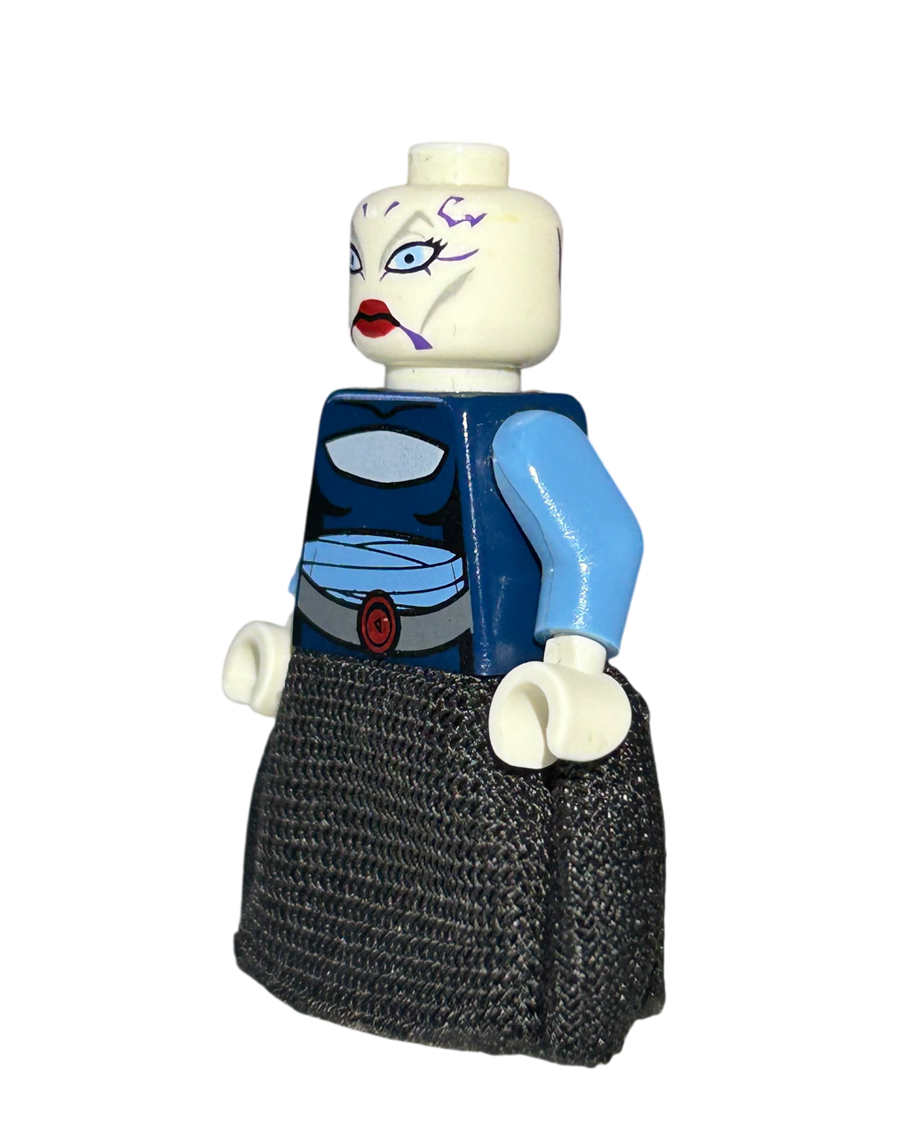 Lego Star Wars Minifigur Assajj Ventress Clone Wars SW0195 Seitenansicht rechts brick2d2