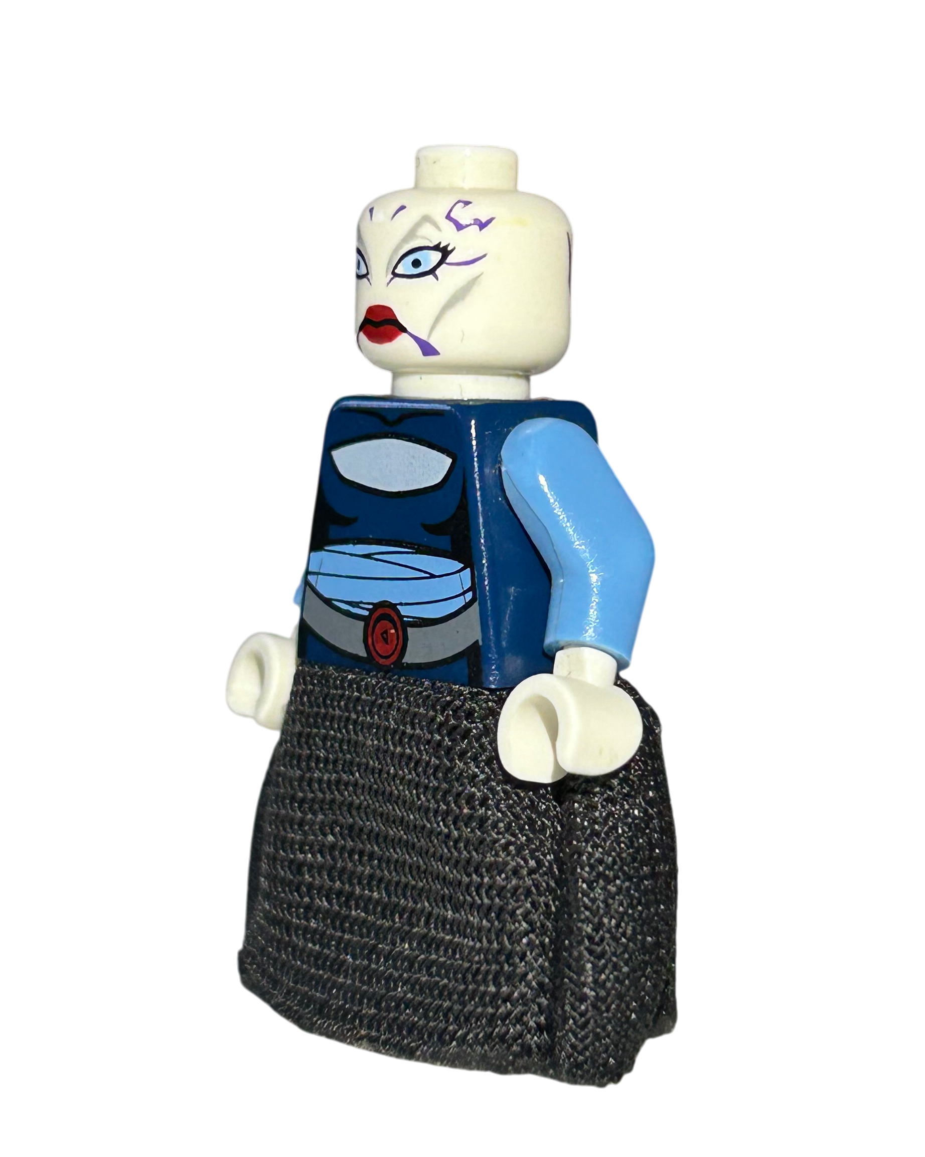 Lego Star Wars Minifigur Assajj Ventress Clone Wars SW0195 Seitenansicht rechts brick2d2