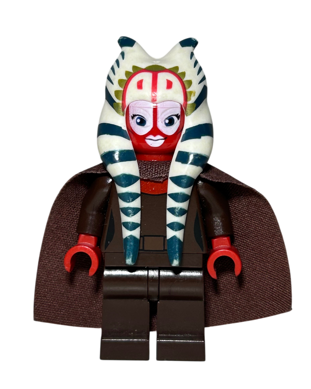 Shaak Ti SW0309 LEGO Star Wars Minifigur mit Cape Vorderansicht brick2d2