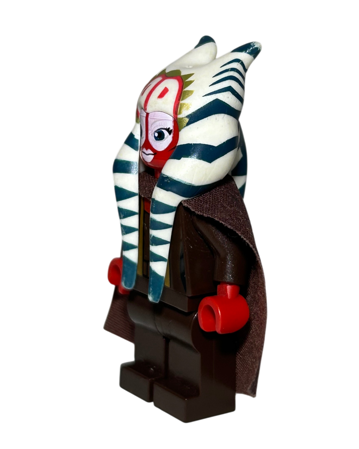 Shaak Ti SW0309 LEGO Star Wars Minifigur mit Cape Seitenansicht rechts brick2d2