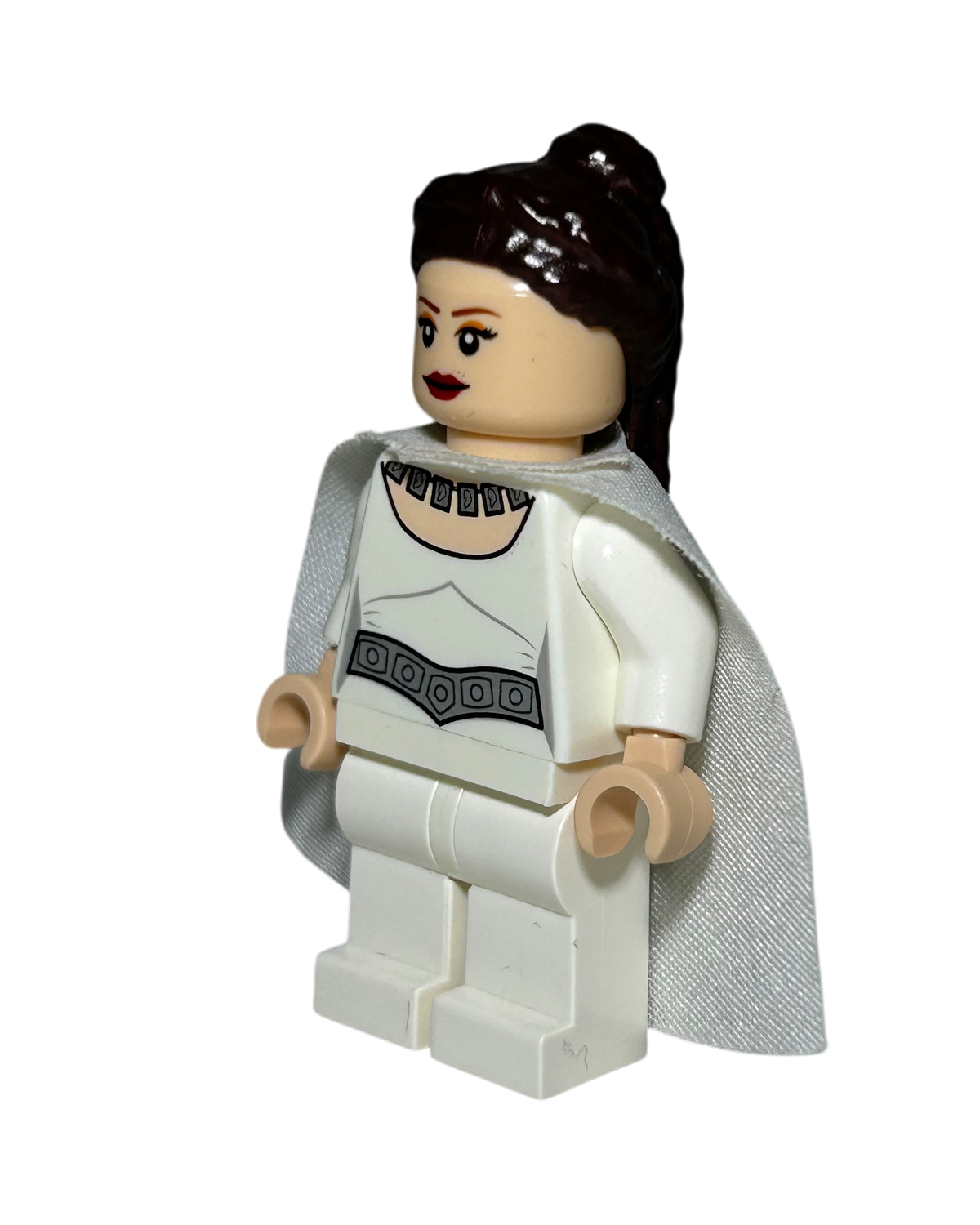 Prinzessin Leia SW0371 Celebration Outfit LEGO Star Wars Minifigur Seitenansicht rechts brick2d2