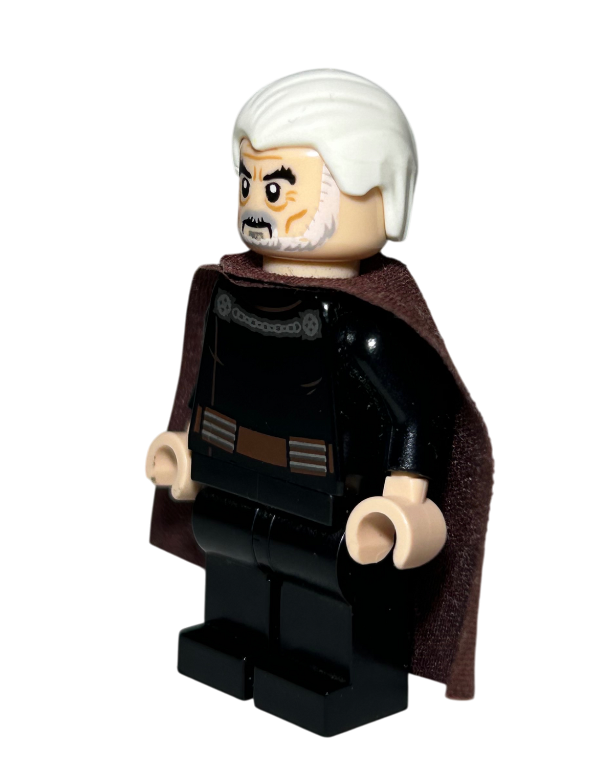 Count Dooku SW0472 LEGO Star Wars Minifigur Seitenansicht rechts brick2d2