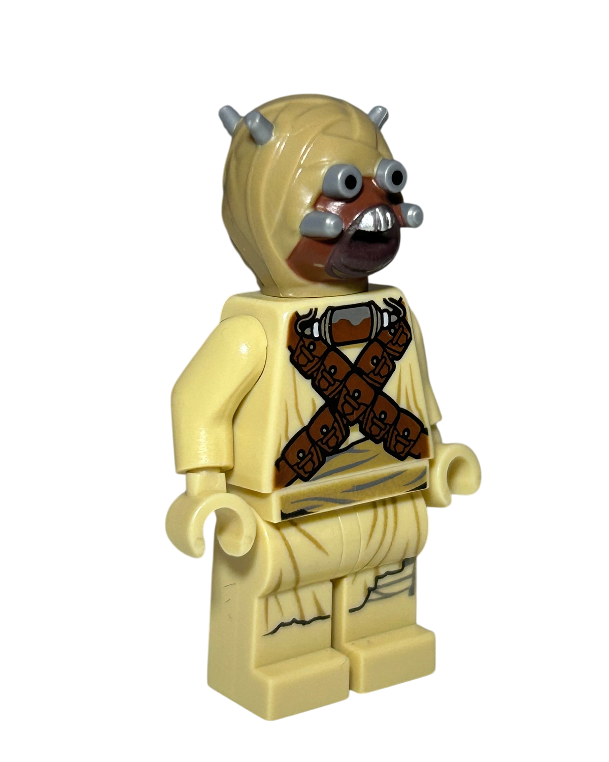 Tusken Raider SW0620 LEGO Star Wars Minifigur Seitenansicht links brick2d2