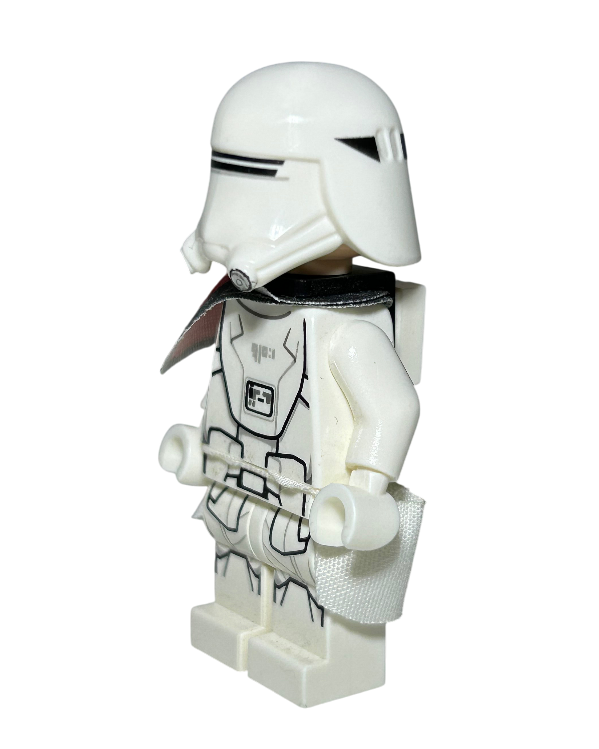 Lego Star Wars First Order Snowtrooper Officer SW0656 Seitenansicht rechts brick2d2
