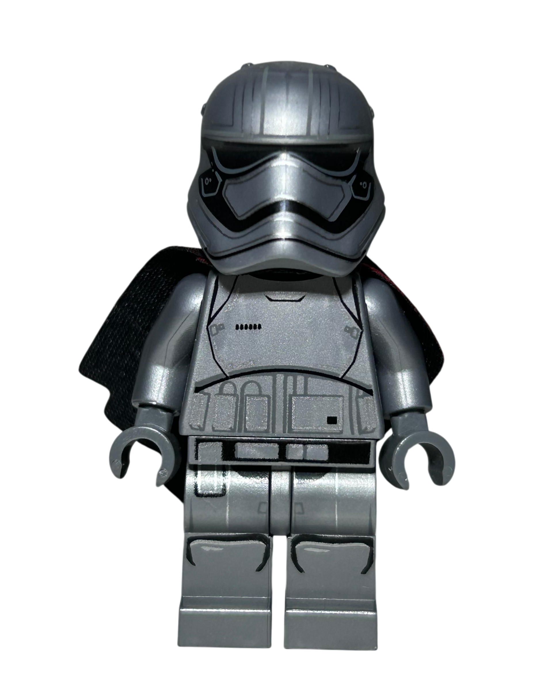 Captain Phasma SW0684 LEGO Star Wars Minifigur Vorderansicht brick2d2