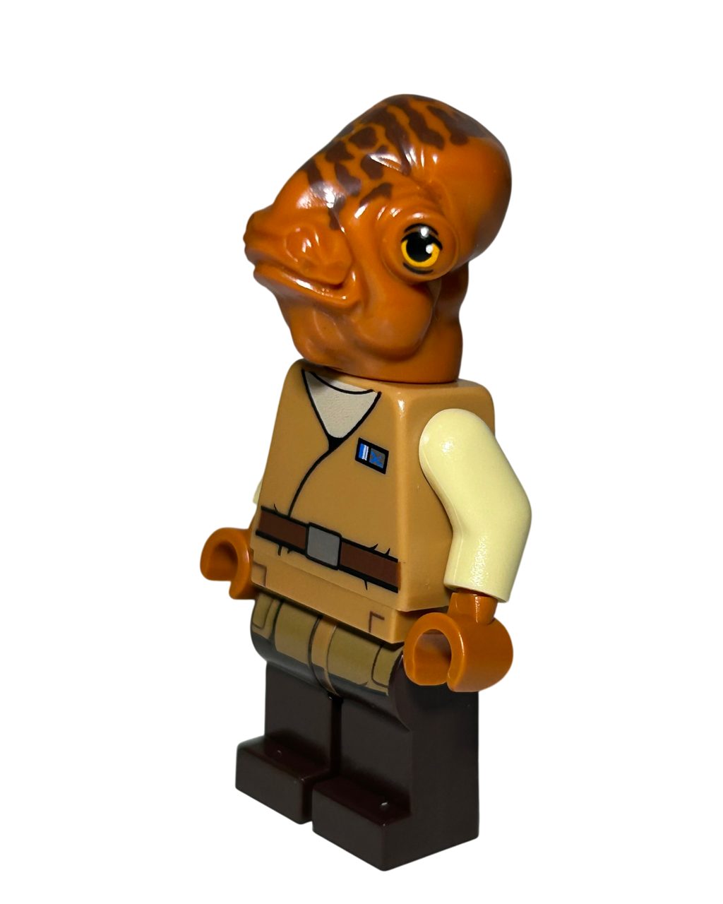 Admiral Ackbar Braunes Outfit SW0719 LEGO Star Wars Minifigur Seitenansicht rechts brick2d2