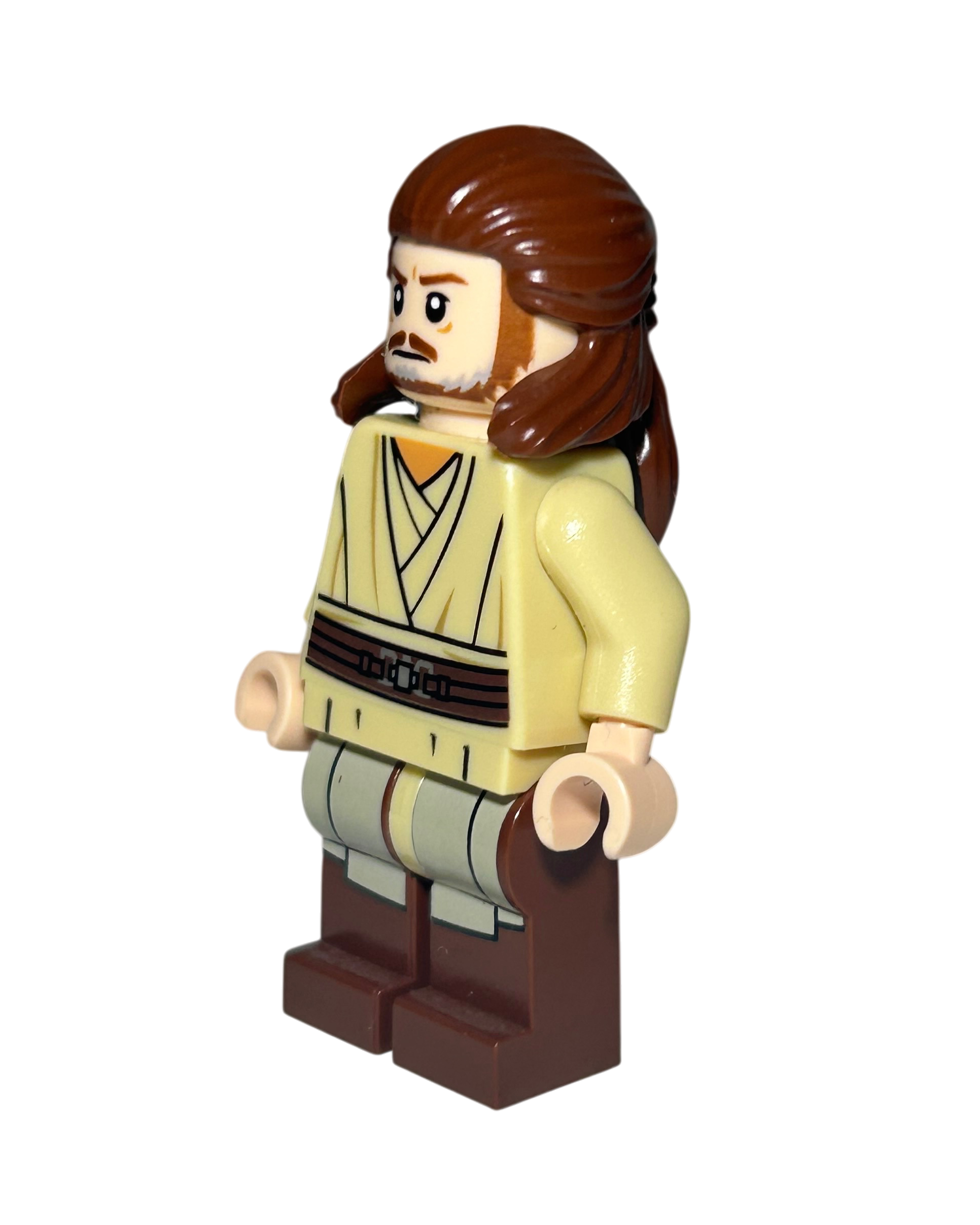 Qui-Gon Jinn SW0810 LEGO Star Wars Minifigur überraschtes Gesicht Seitenansicht rechts brick2d2