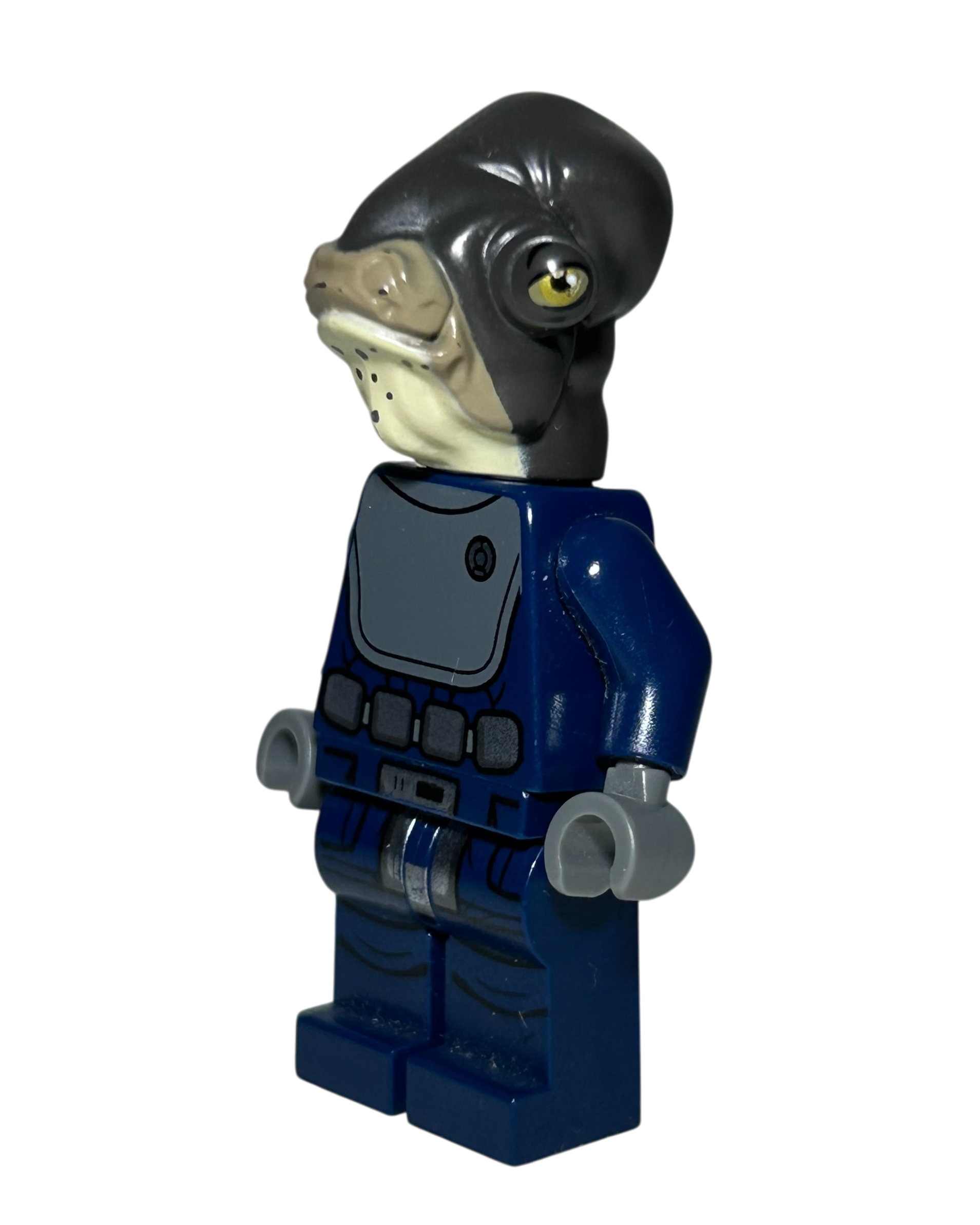 Admiral Raddus SW0816 LEGO Star Wars Minifigur Seitenansicht rechts brick2d2