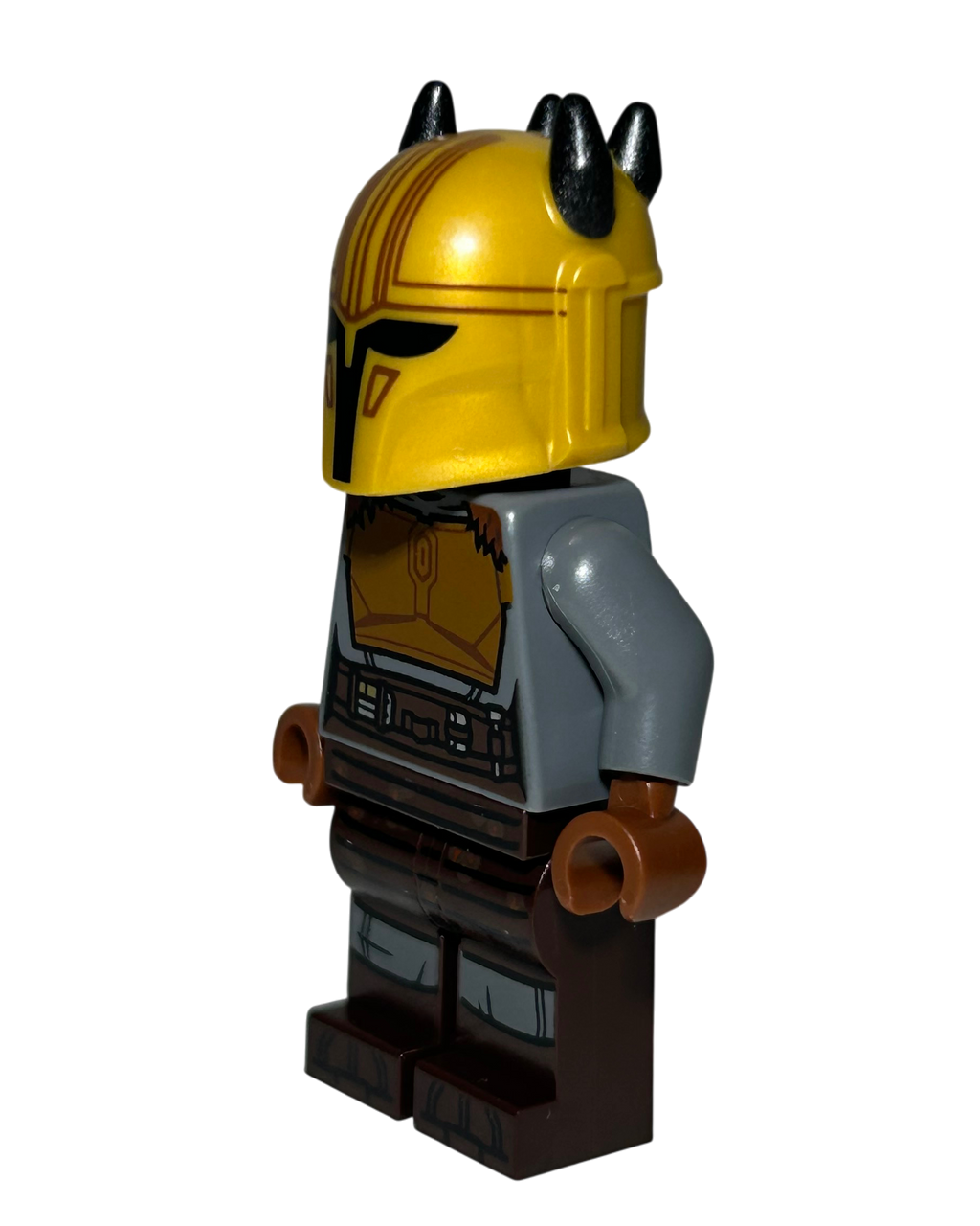 The Armorer Die Schmiedin SW1171 LEGO Star Wars Minifigur Seitenansicht rechts brick2d2