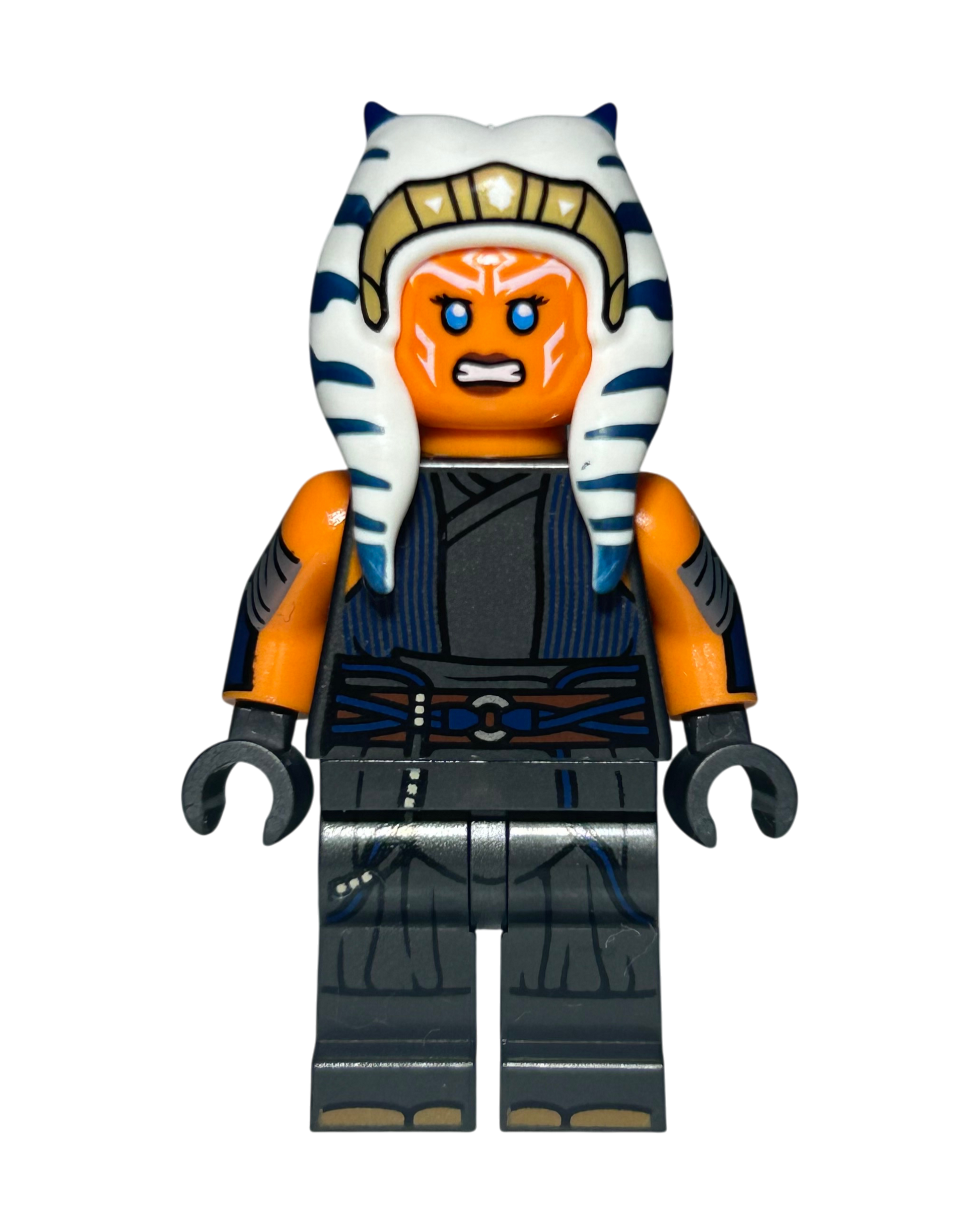 Ahsoka Tano Alt SW1300 LEGO Star Wars Minifigur Vorderansicht brick2d2