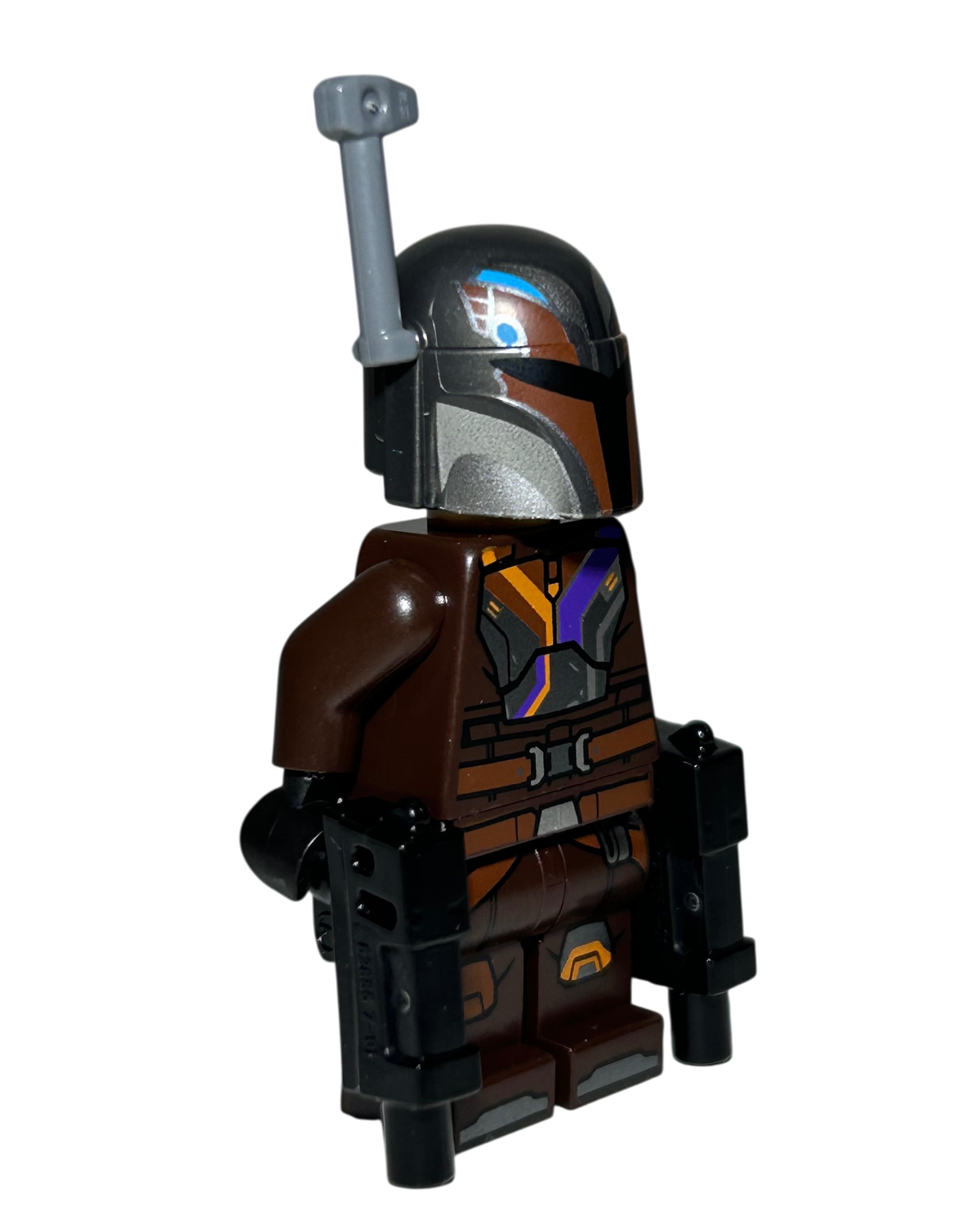 Sabine Wren SW1302 LEGO Star Wars Minifigur mit Helm Seitenansicht links brick2d2