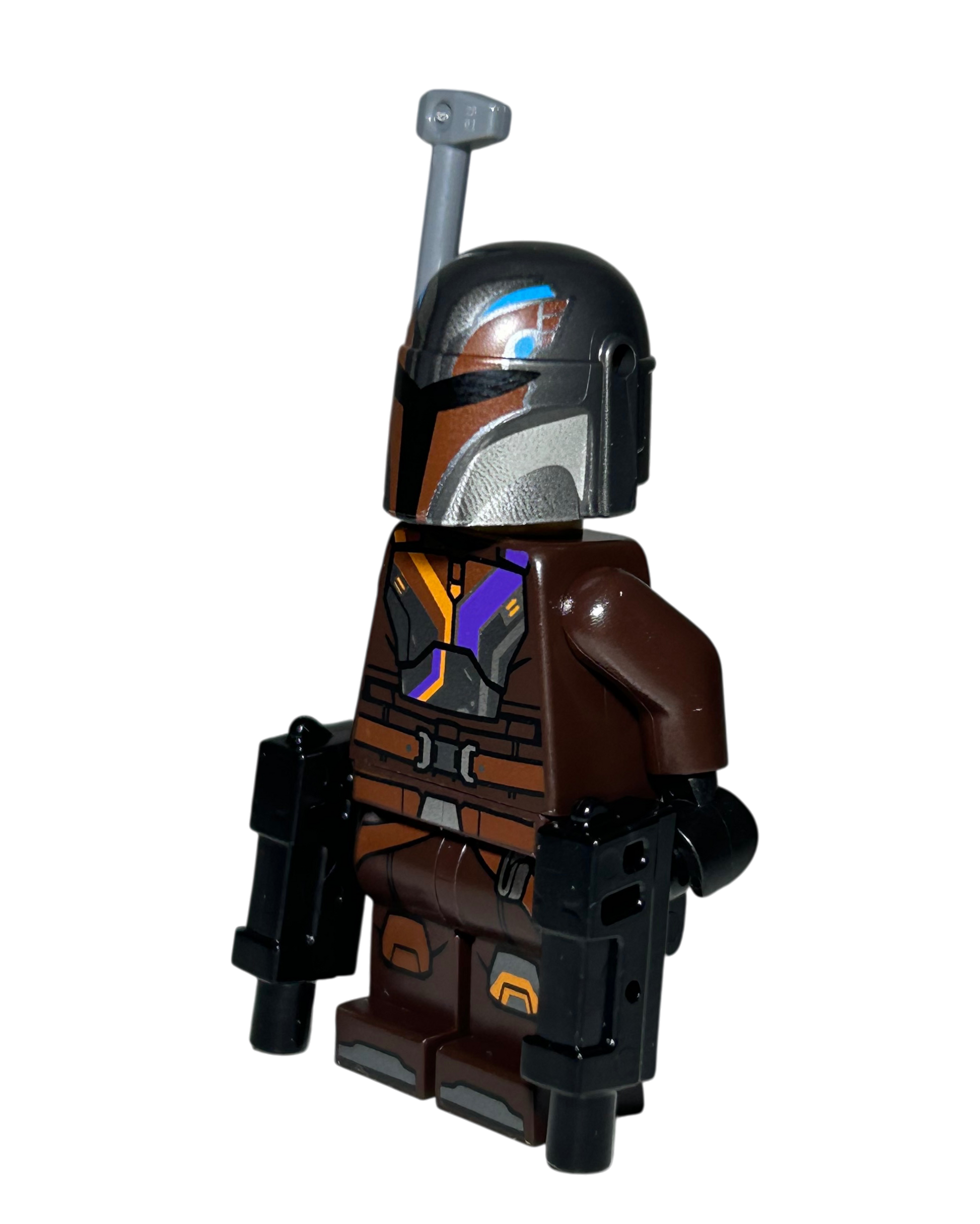 Sabine Wren SW1302 LEGO Star Wars Minifigur mit Helm Seitenansicht rechts brick2d2