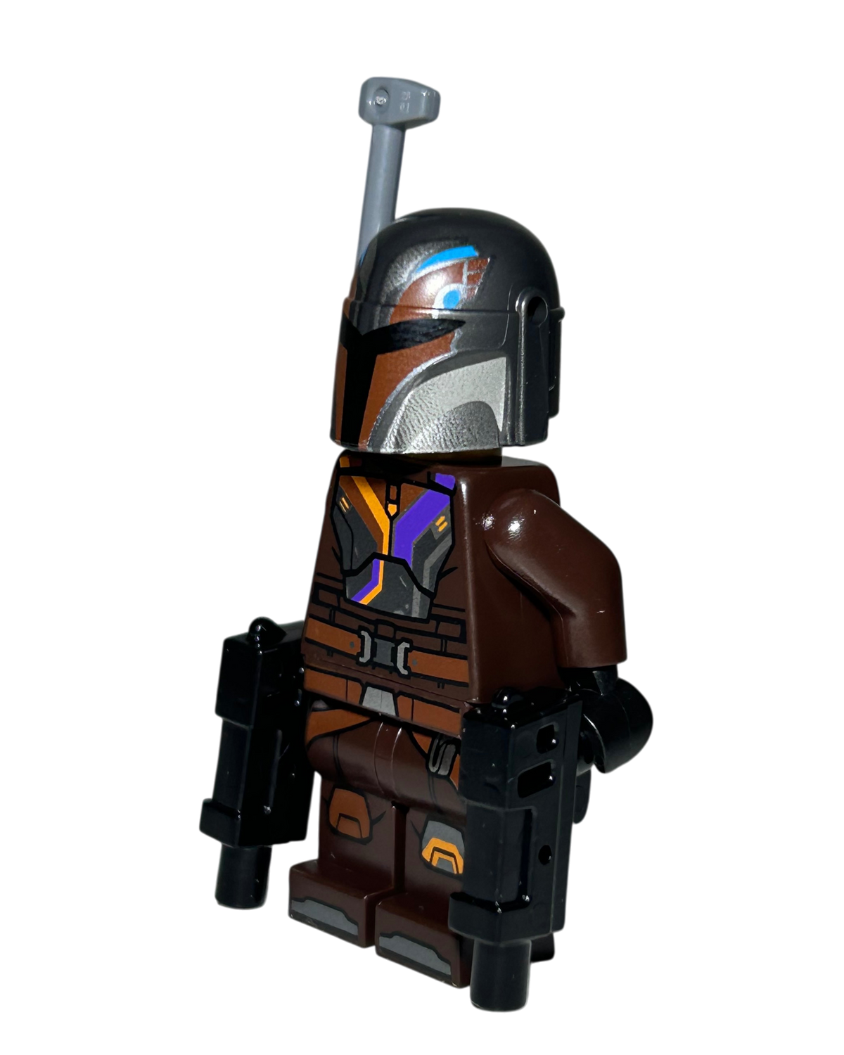 Sabine Wren SW1302 LEGO Star Wars Minifigur mit Helm Seitenansicht rechts brick2d2