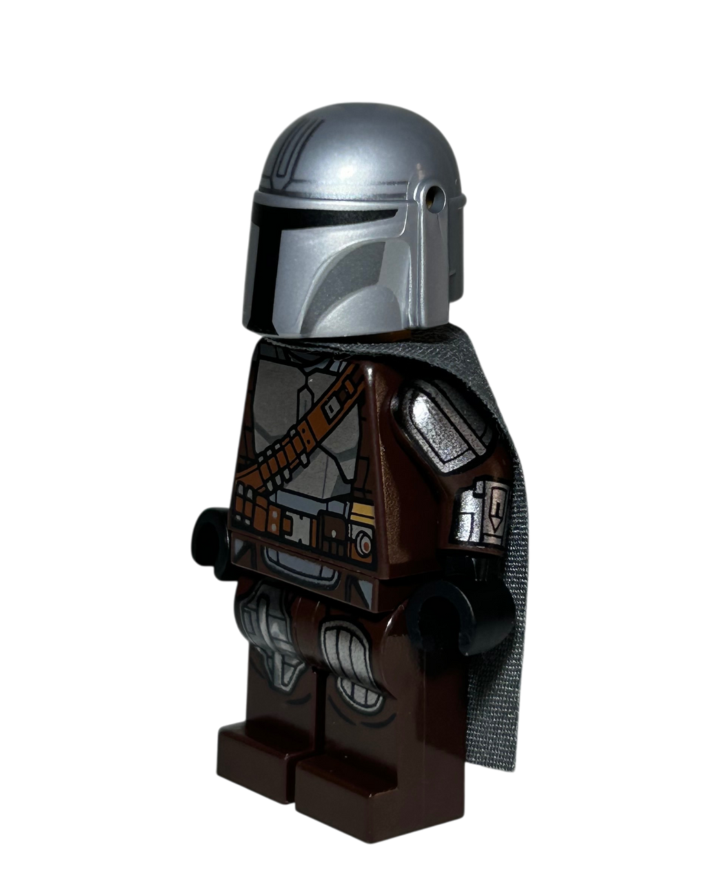 The Mandalorian Din Djarin Beskar Armor 2026 SW1488 LEGO Star Wars Minifigur Seitenansicht rechts brick2d2